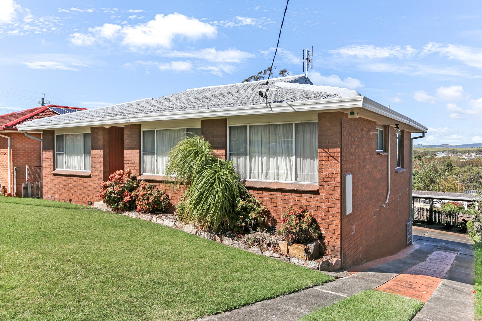 59 Thirroul Road KANAHOOKA 2