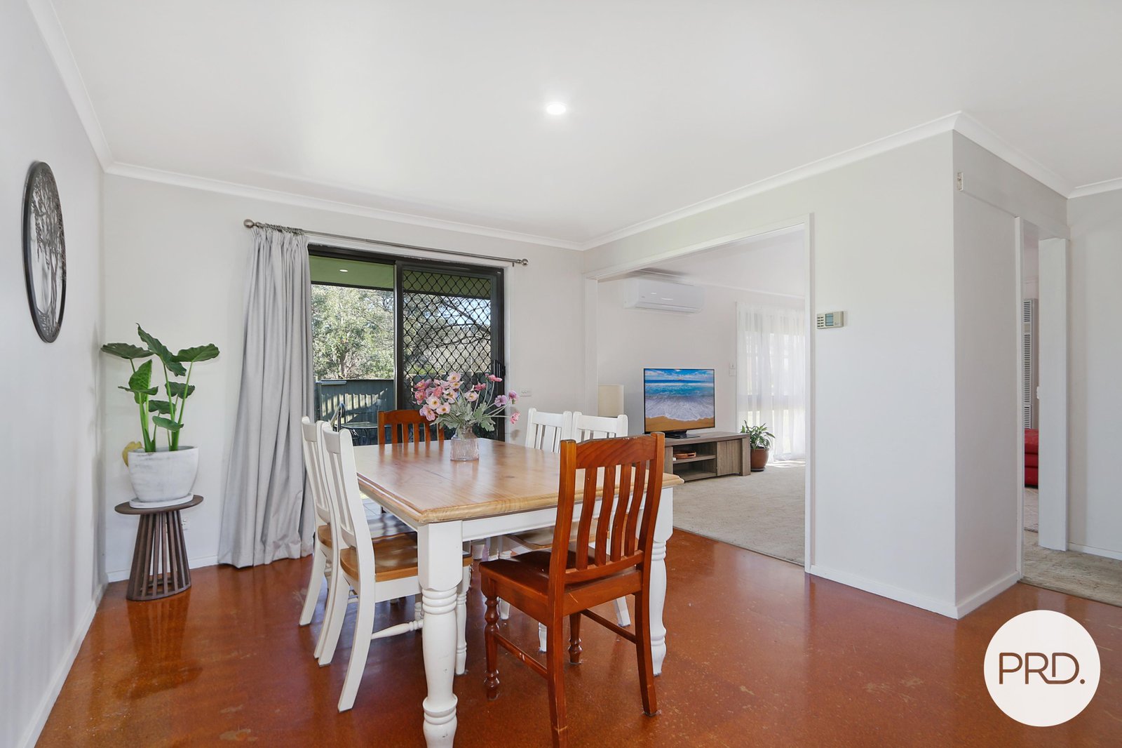 591 Oliver Street LAVINGTON 7