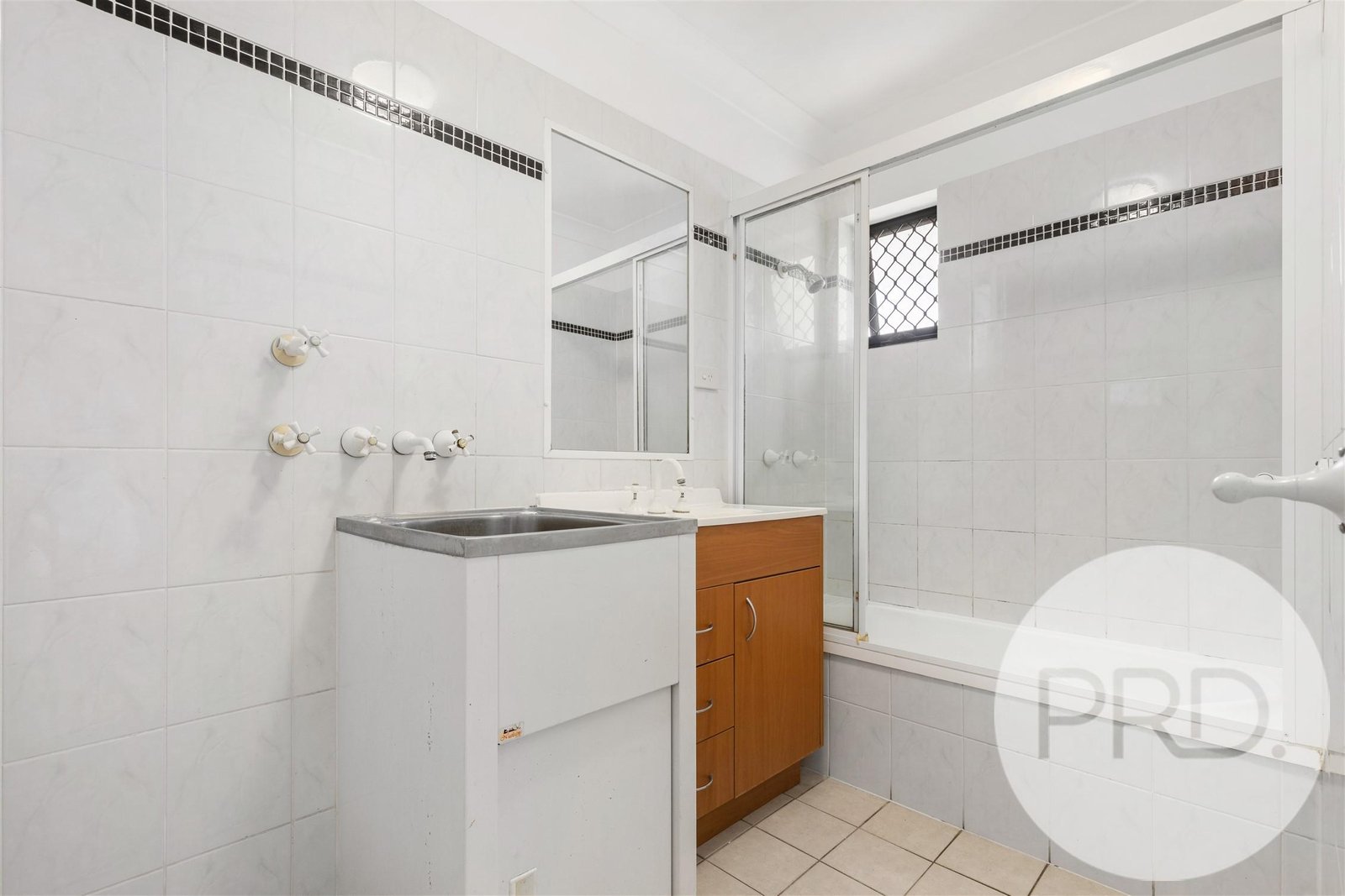 5/92 Bonney Avenue CLAYFIELD 9