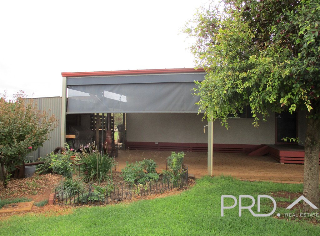 592 DAIRTNUNK AVE  CARDROSS 2