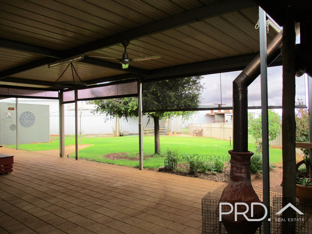 592 DAIRTNUNK AVE  CARDROSS 5