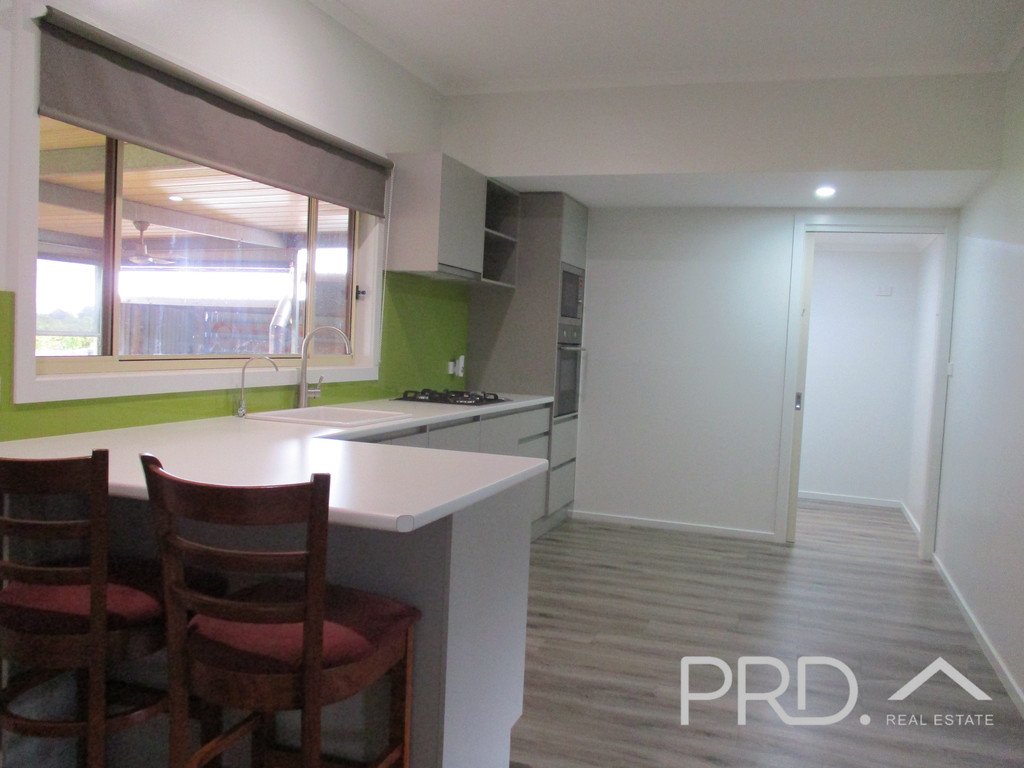 592 DAIRTNUNK AVE  CARDROSS 12