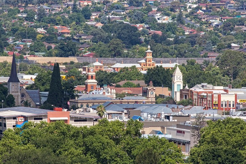 593 Read Place ALBURY 13