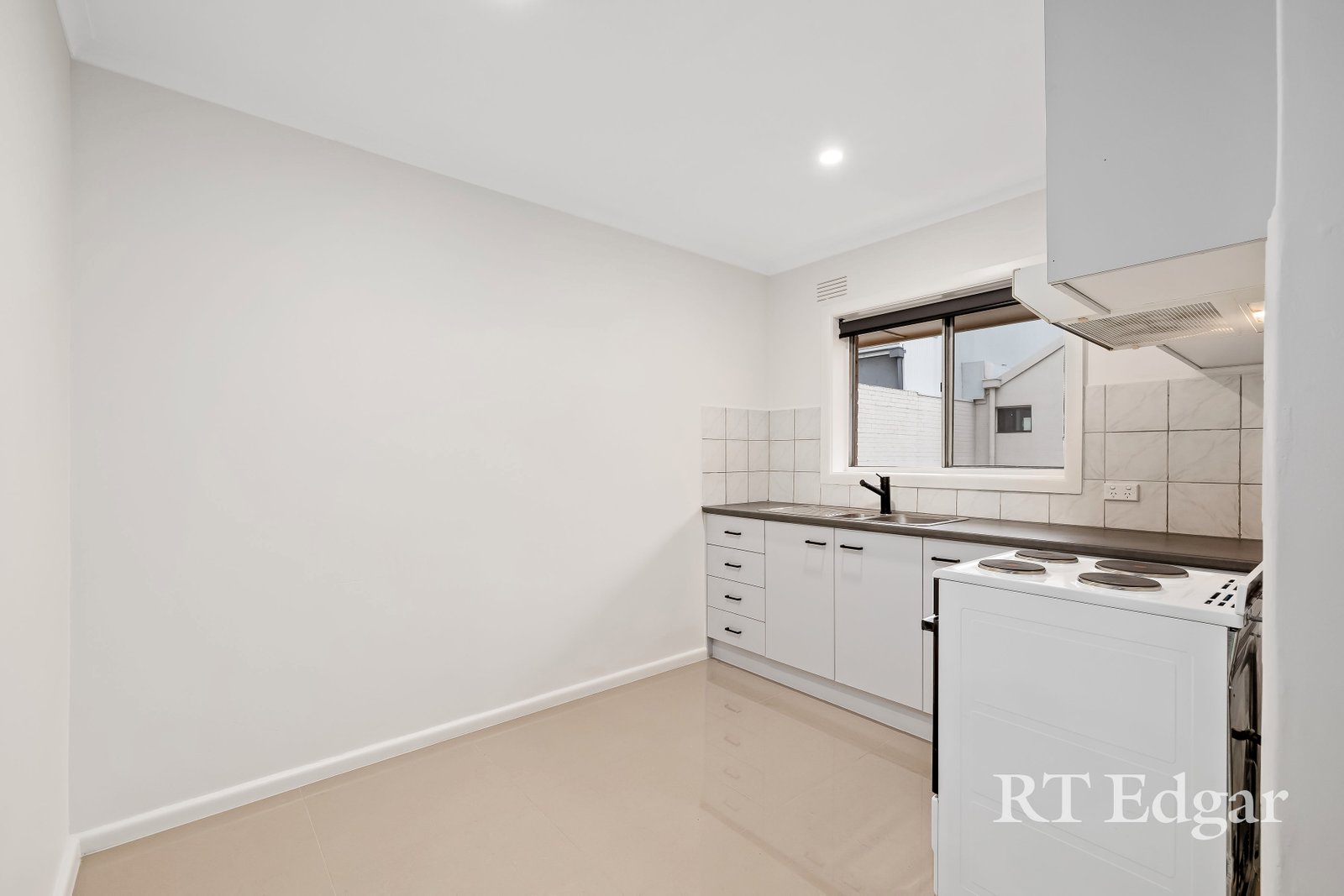 Real Estate and Property in 5/94 Beauchamp Street, Preston, VIC