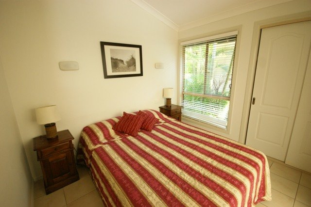 5/95 James Small Drive KORORA 8