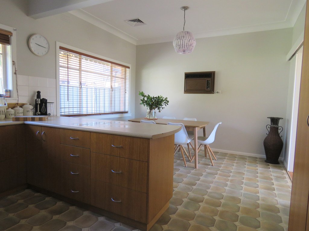 597 Paine Street ALBURY 5