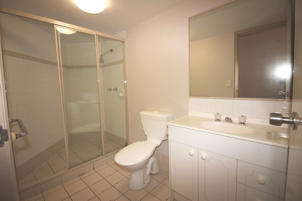 5/98-100 Chalk Street LUTWYCHE 8