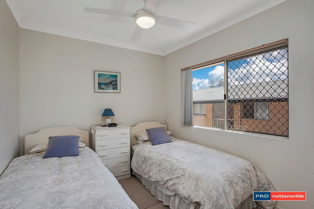 5/99 Old Burleigh Road BROADBEACH 11