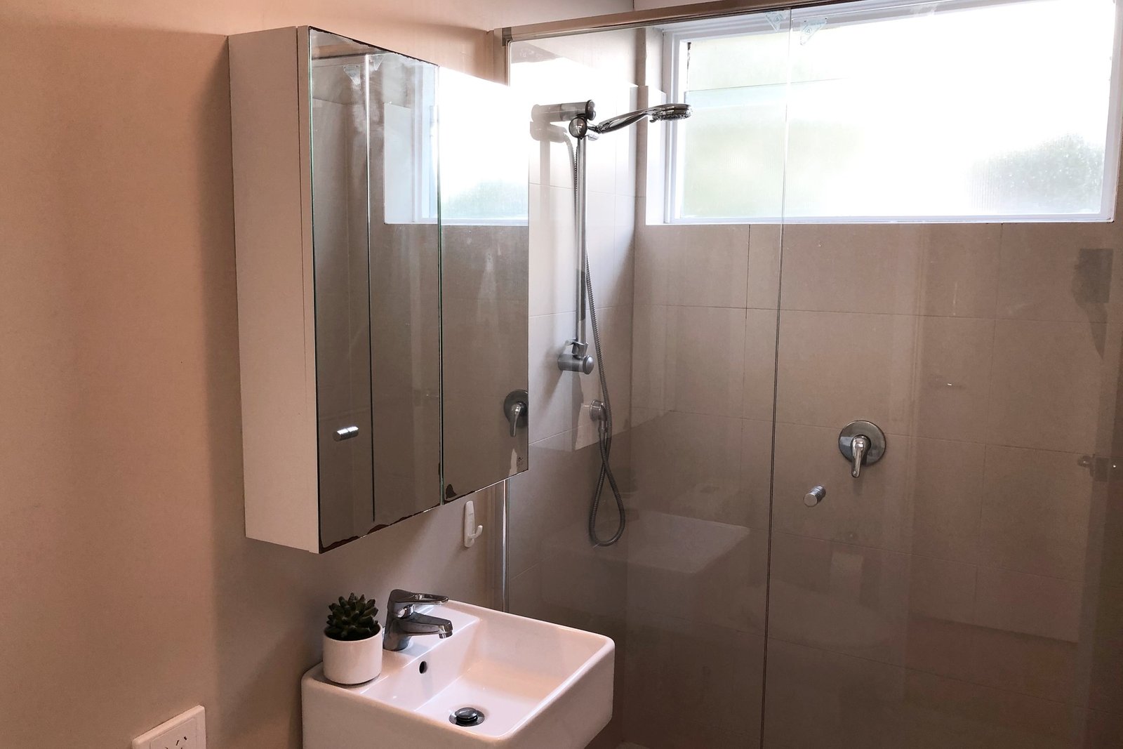 Gallery: 5/99 Osborne Street