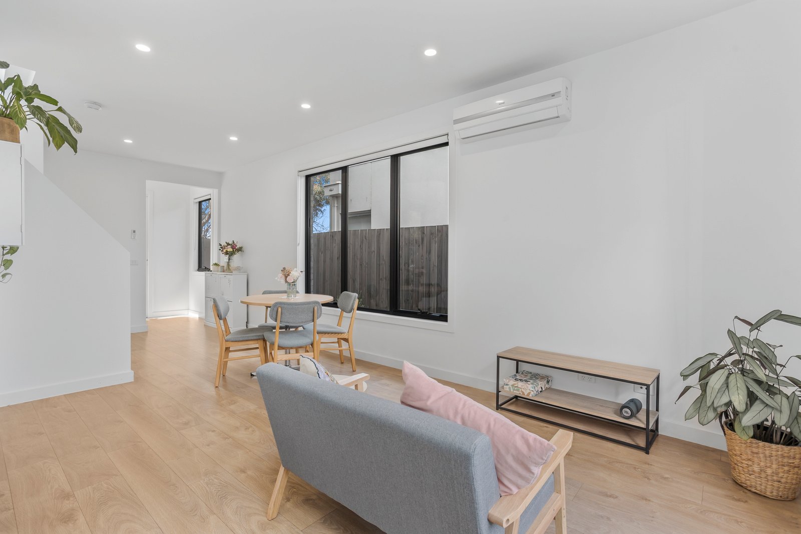 Gallery: 5/99 Stanhope Street