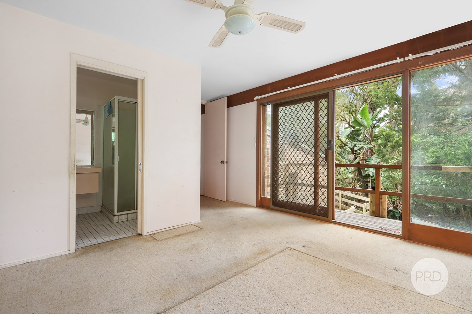 5A Banksia Place LUGARNO 4