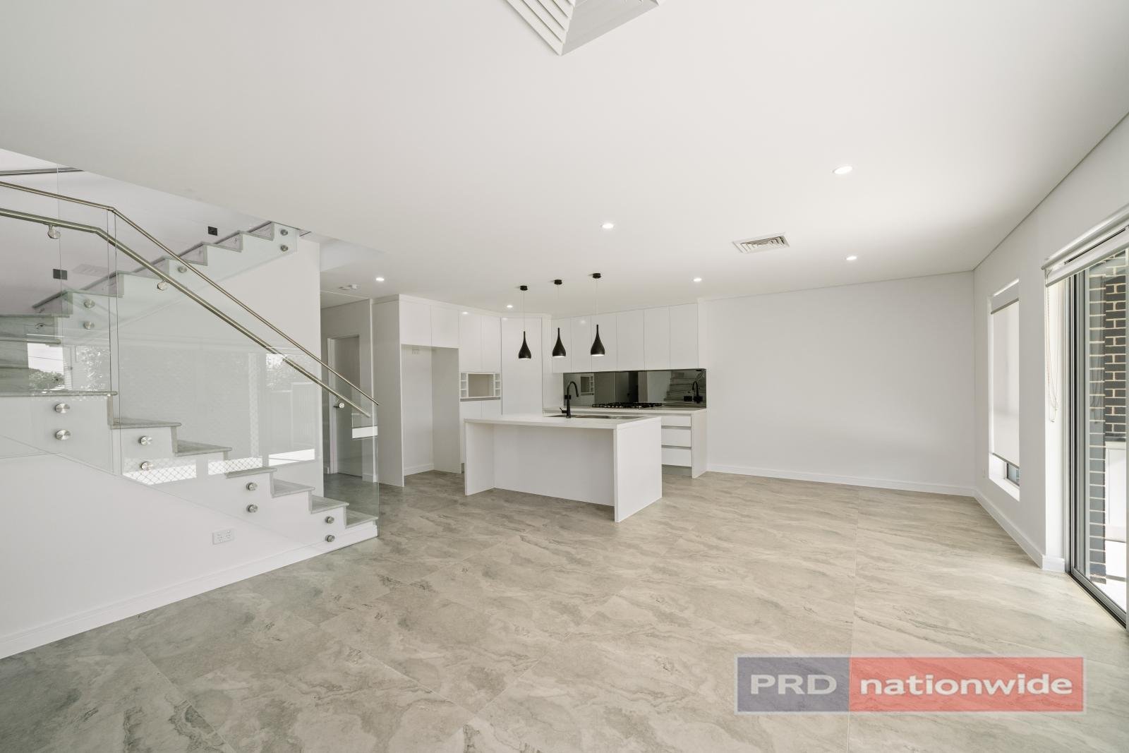 5a Grieve Crescent MILPERRA 2