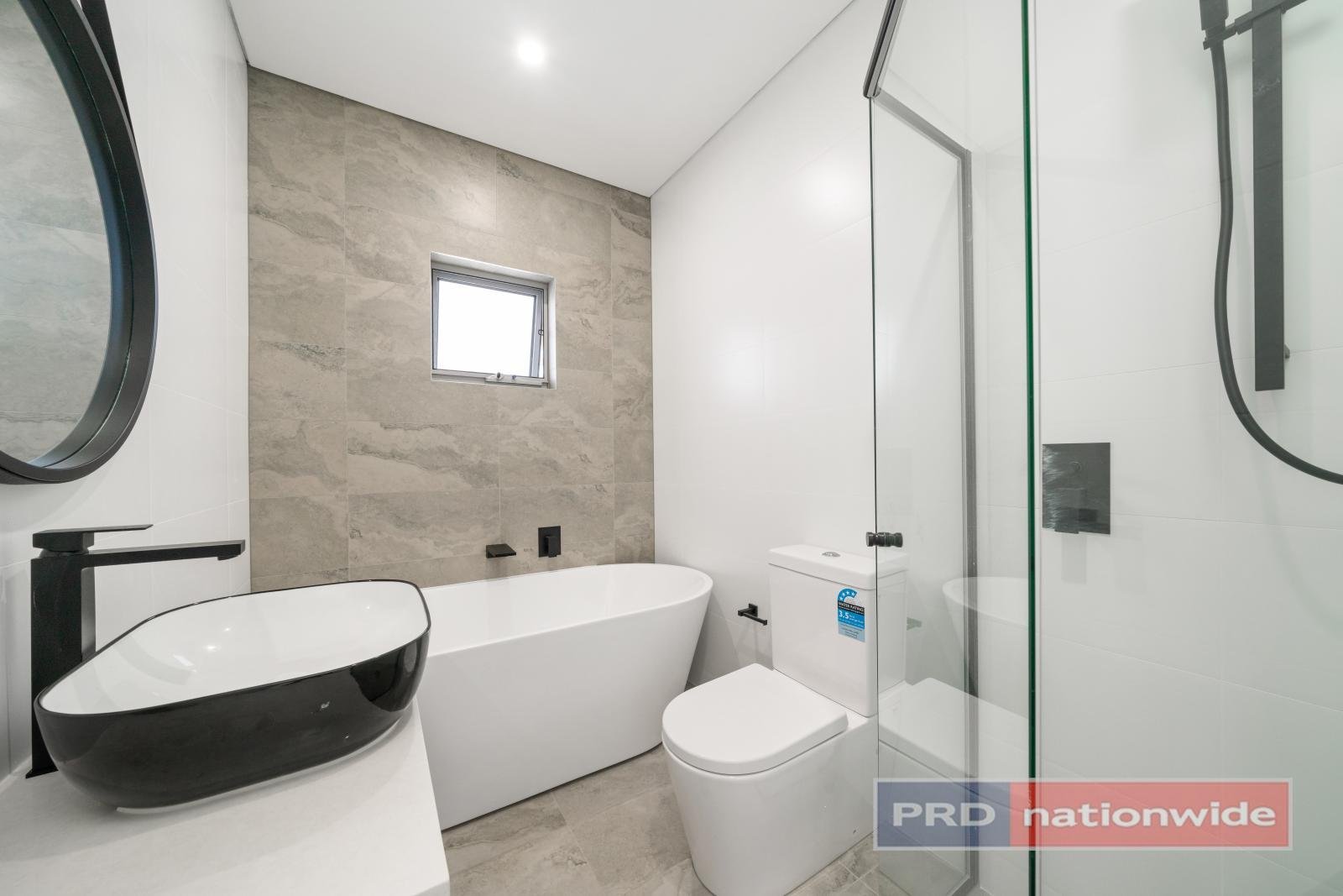 5a Grieve Crescent MILPERRA 4