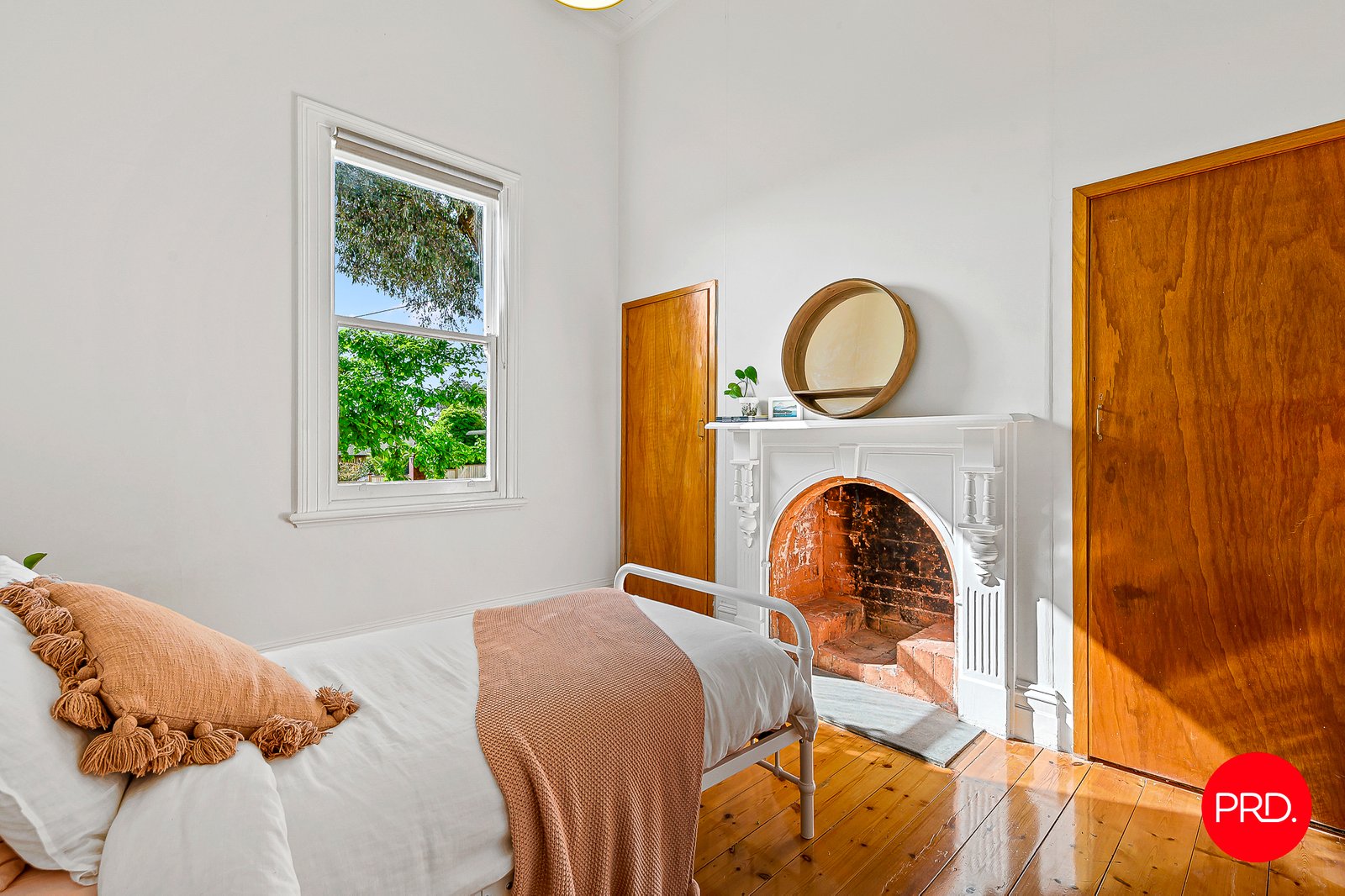 5A Harkness Street QUARRY HILL 8