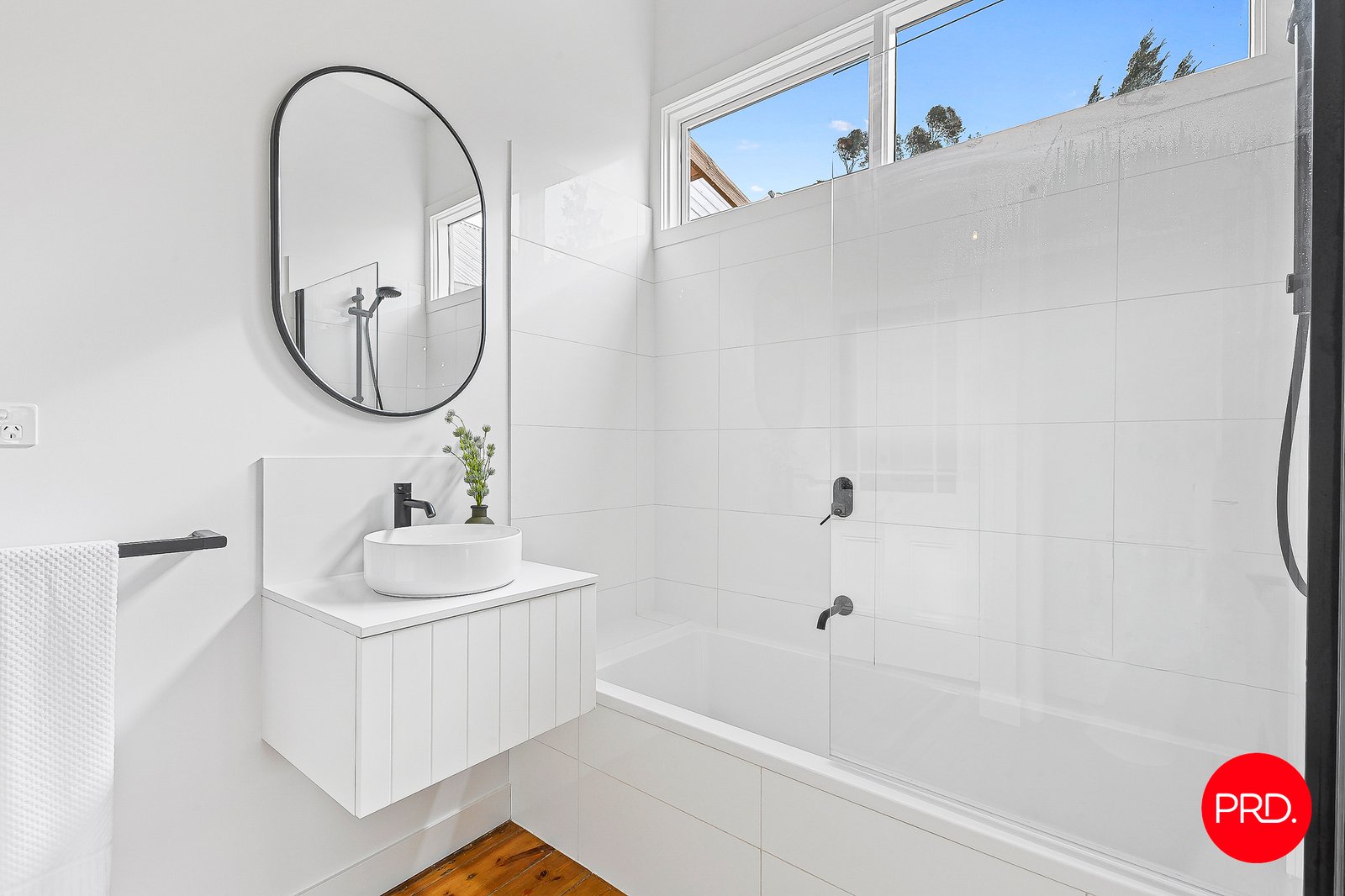 5A Harkness Street QUARRY HILL 12