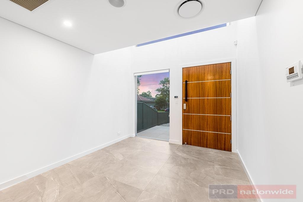 5a Hazelglen Avenue PANANIA 3
