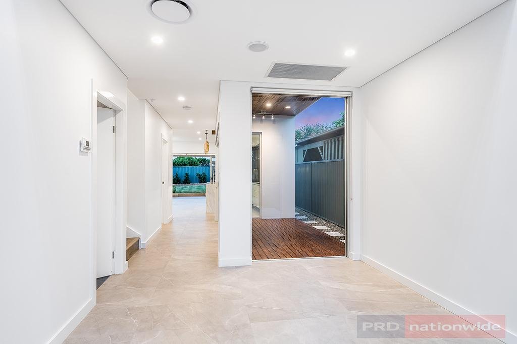 5a Hazelglen Avenue PANANIA 4