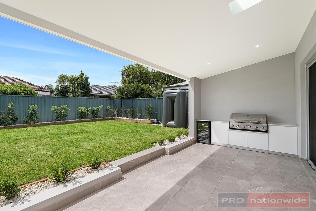 5a Hazelglen Avenue PANANIA 10
