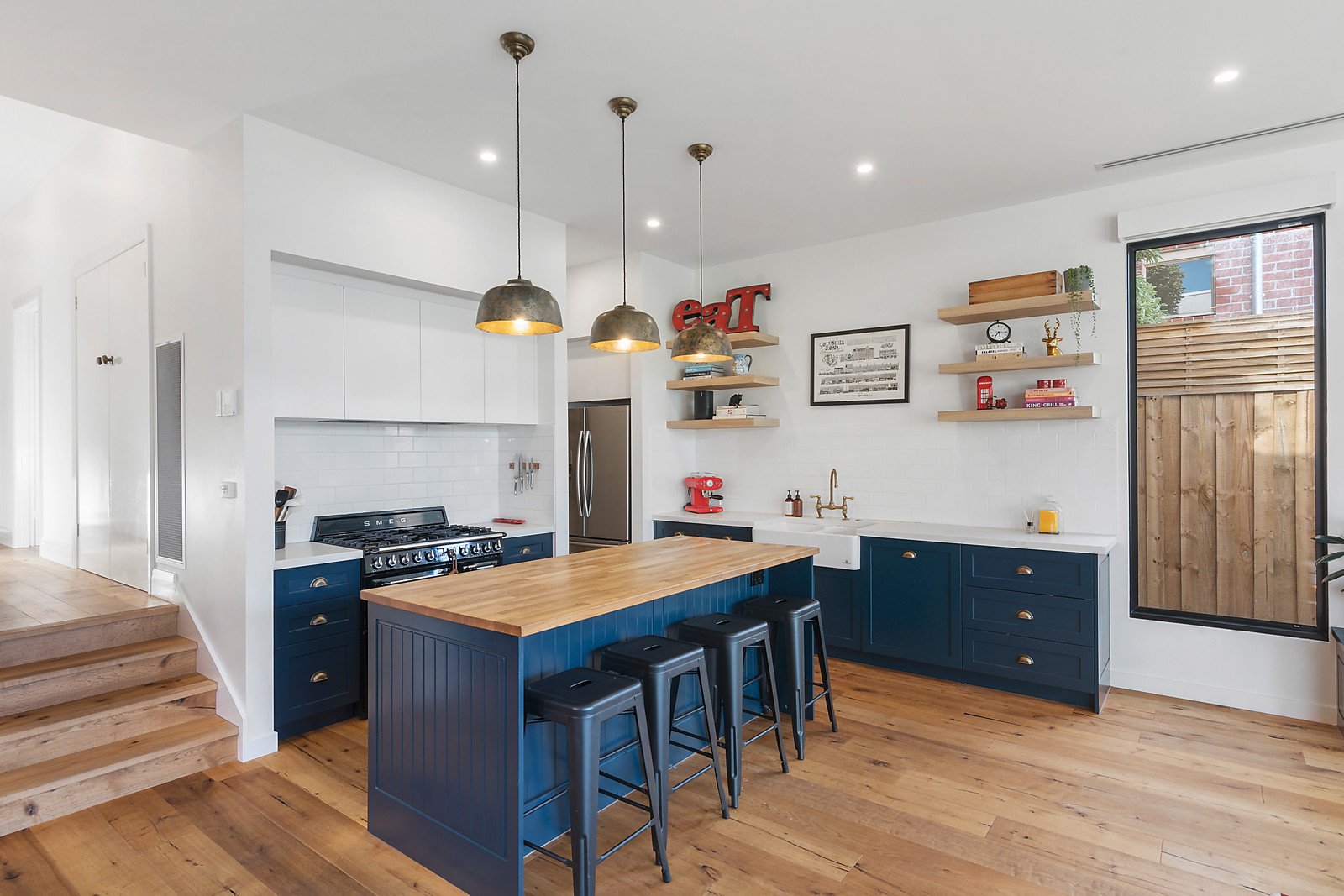 Real Estate and Property in 5a Jupiter Street, Caulfield South, VIC