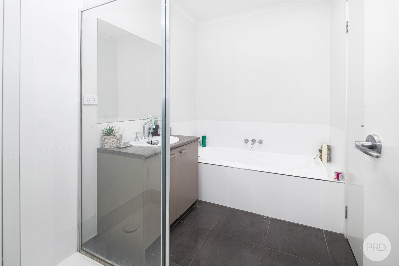 5A King George Way MITCHELL PARK 5