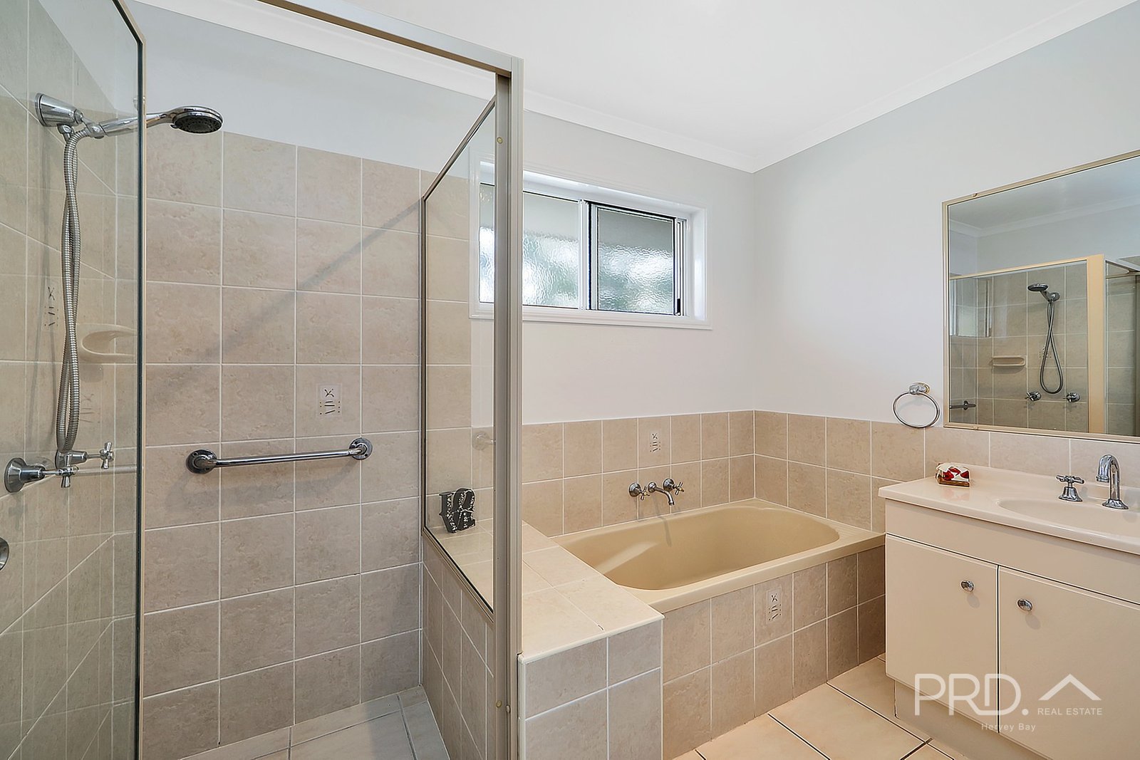 5A Ladbroke Crescent URANGAN 22