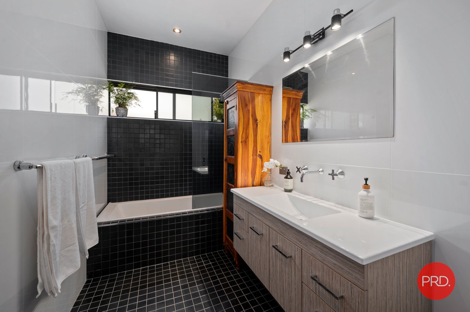 5A Malibu Drive KORORA 20