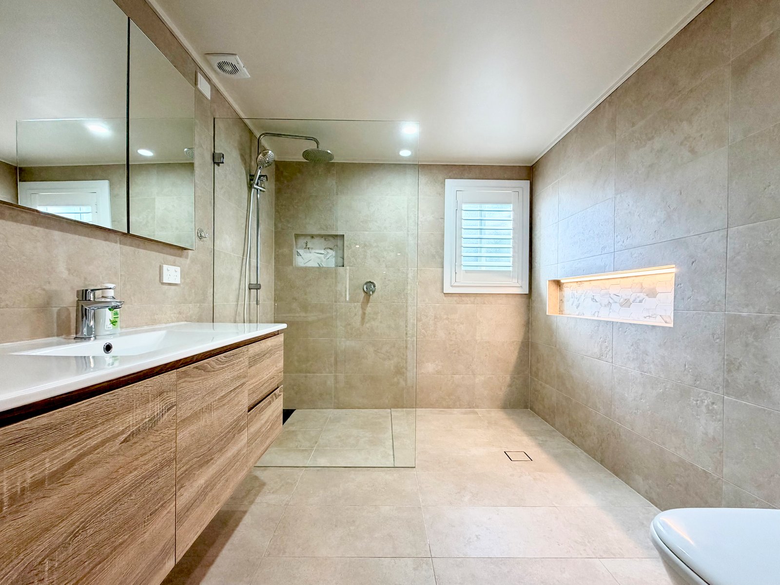 5a Market Street FINGAL BAY 14