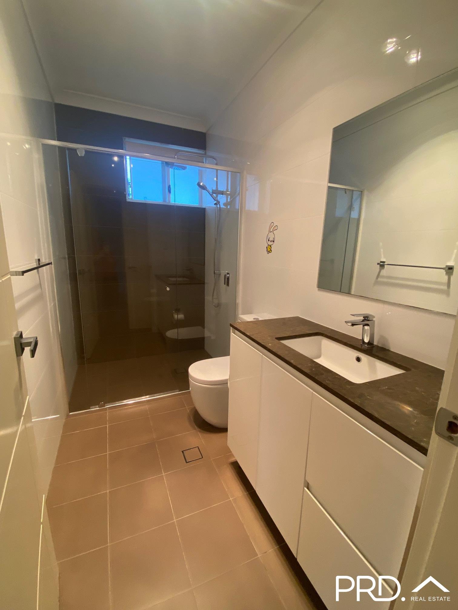 5a Monash Avenue EAST HILLS 9