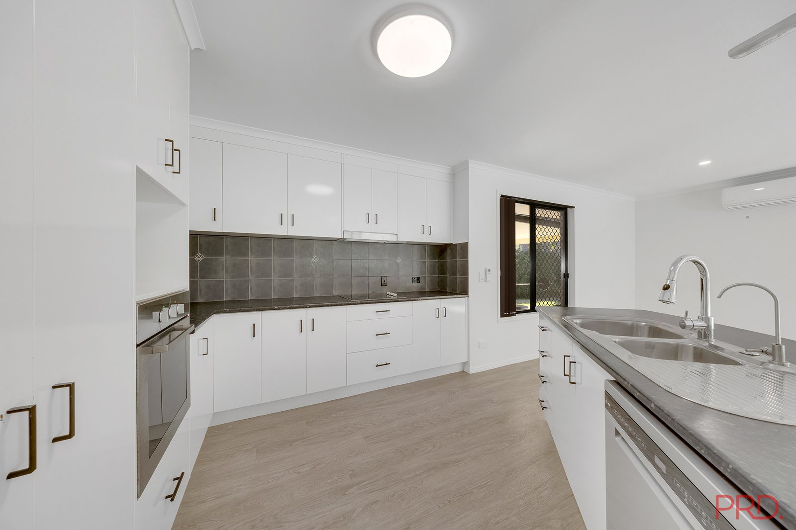 5A Rainer Court BENARABY 6