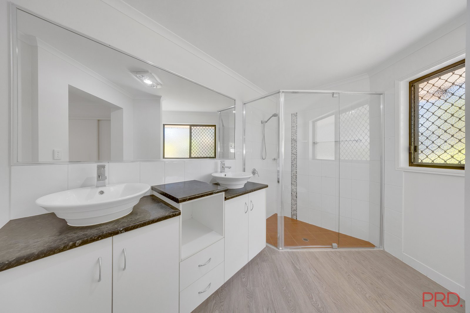 5A Rainer Court BENARABY 12