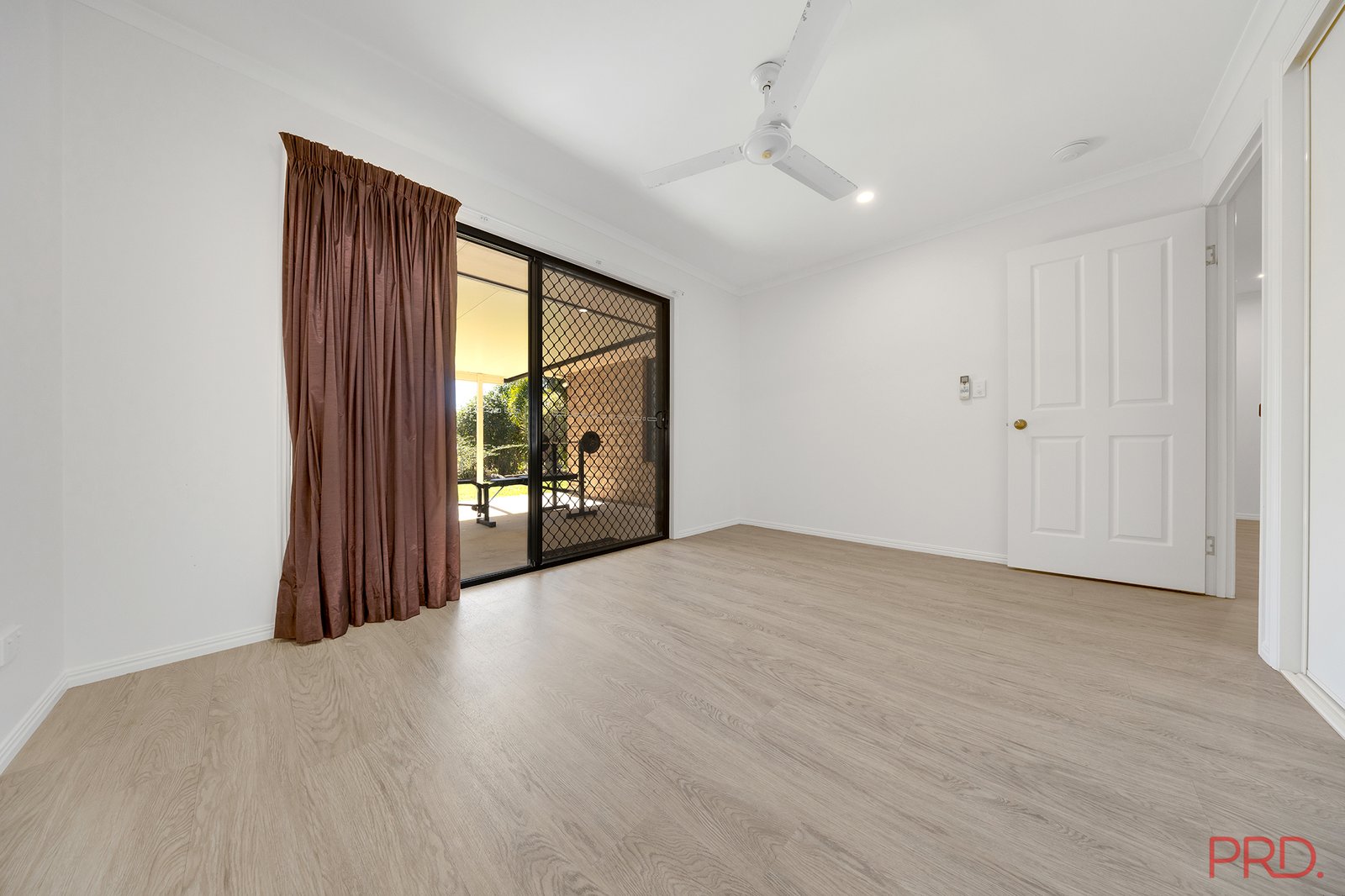 5A Rainer Court BENARABY 14