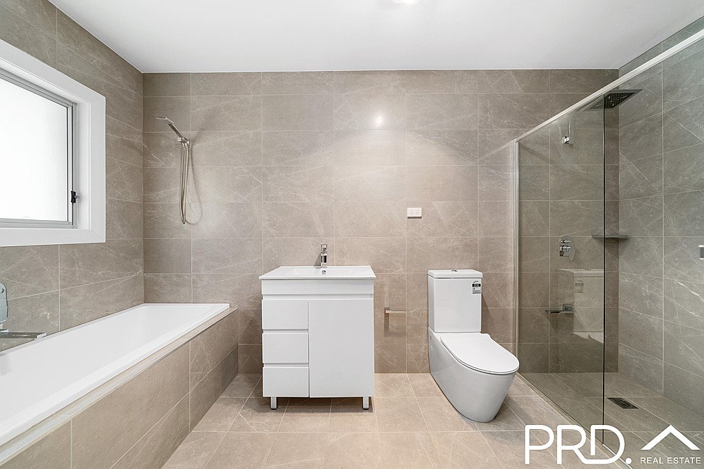 5a Singleton Avenue EAST HILLS 8