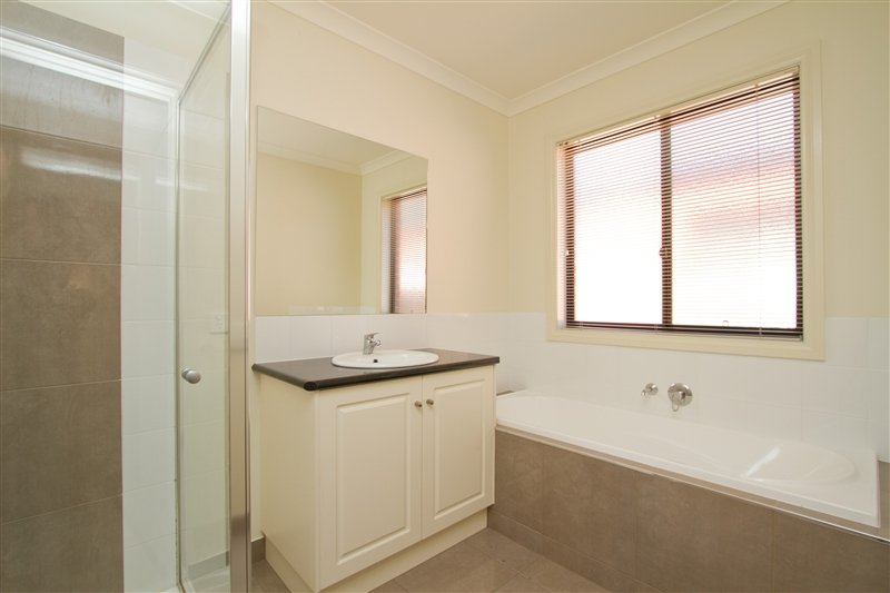 5A Vincent Drive KENNINGTON 4