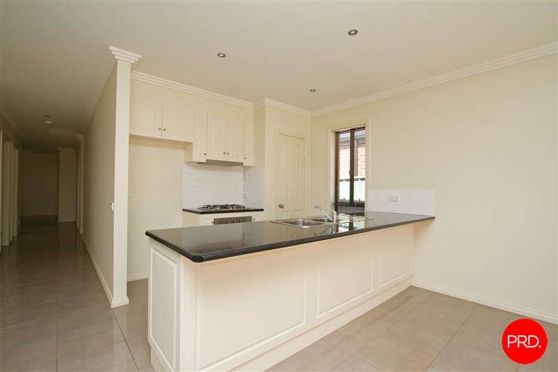 5A Vincent Drive KENNINGTON 7