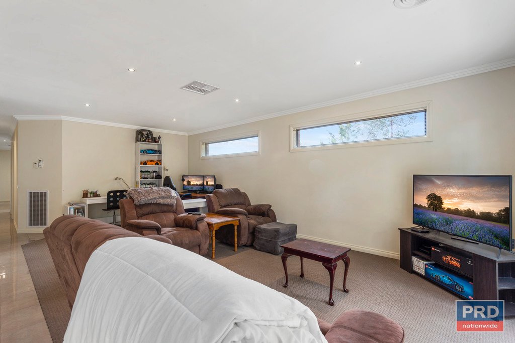 5a Vincent Drive KENNINGTON 11