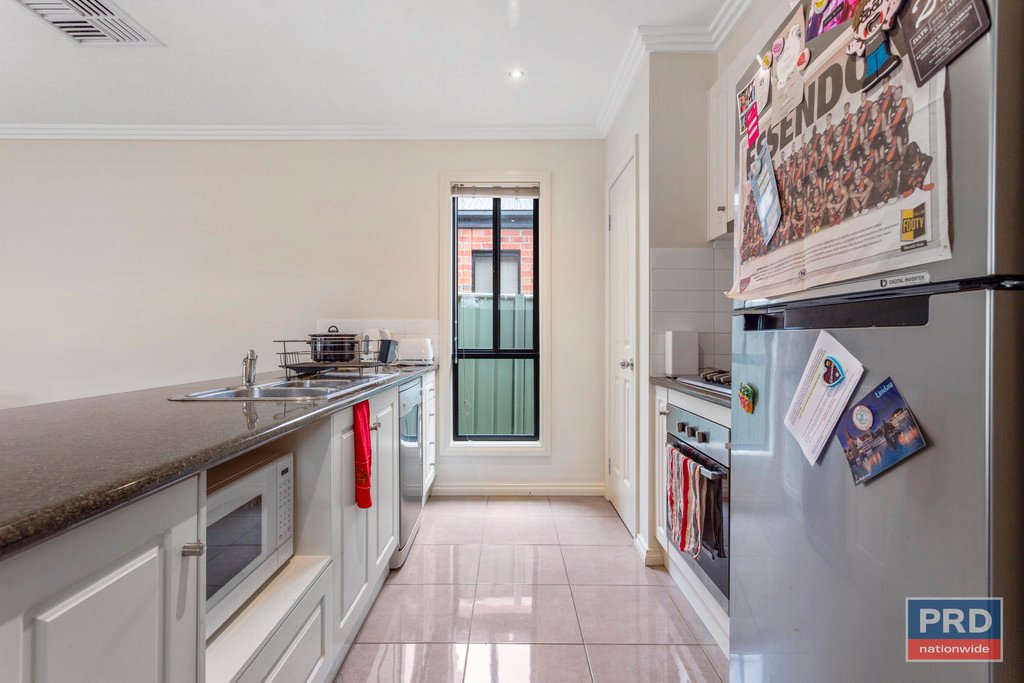 5a Vincent Drive KENNINGTON 12