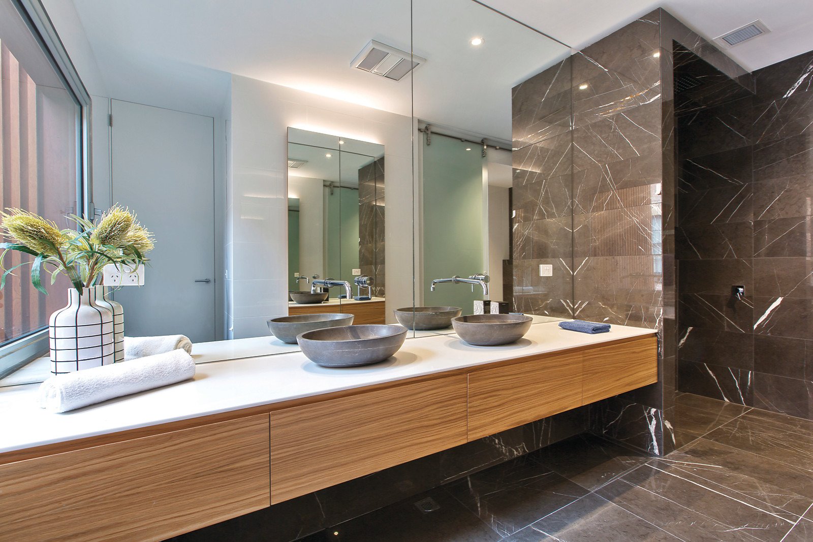 5a Waltham Place, Richmond, VIC