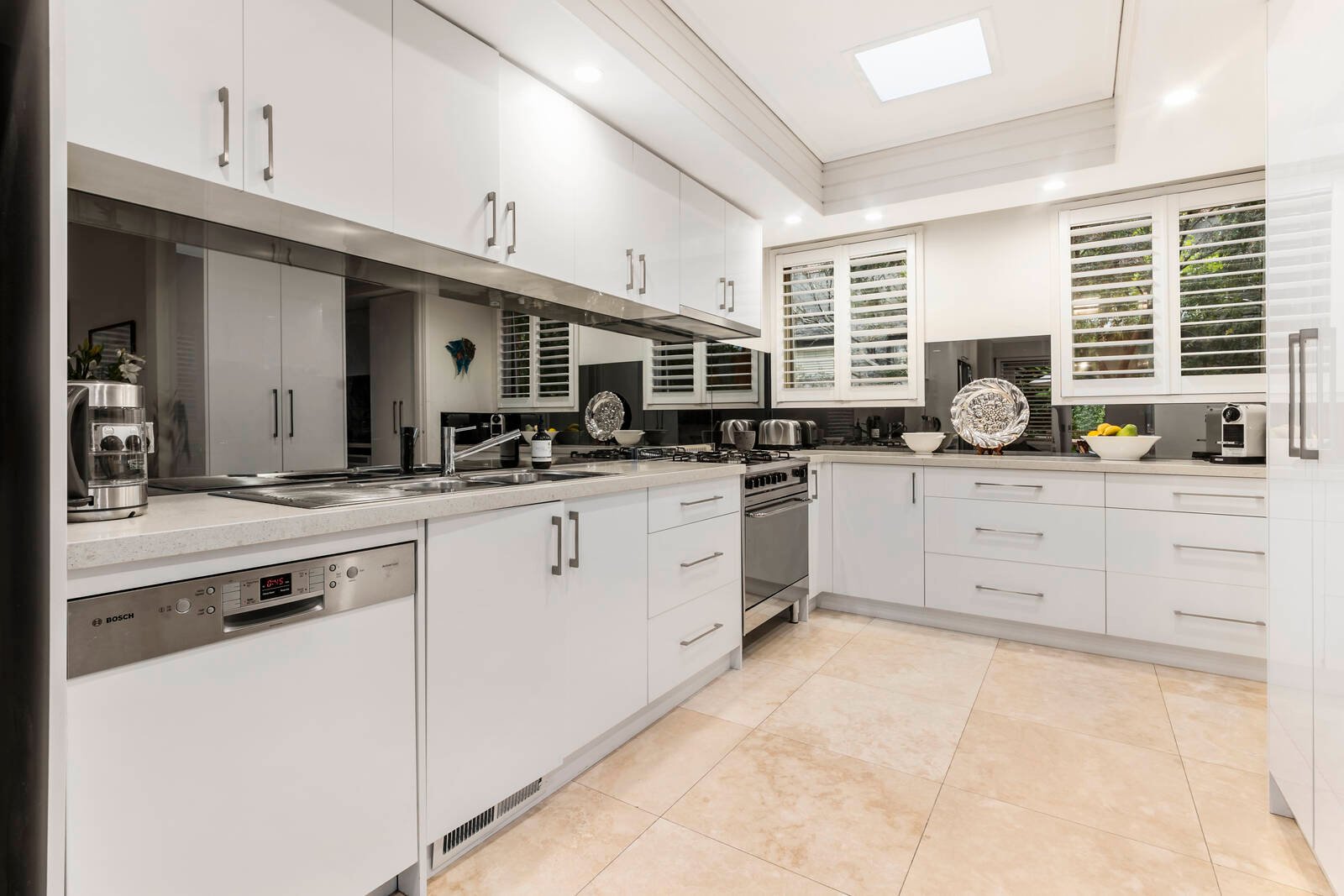 Real Estate and Property in 5B Hume Street, Kew, VIC