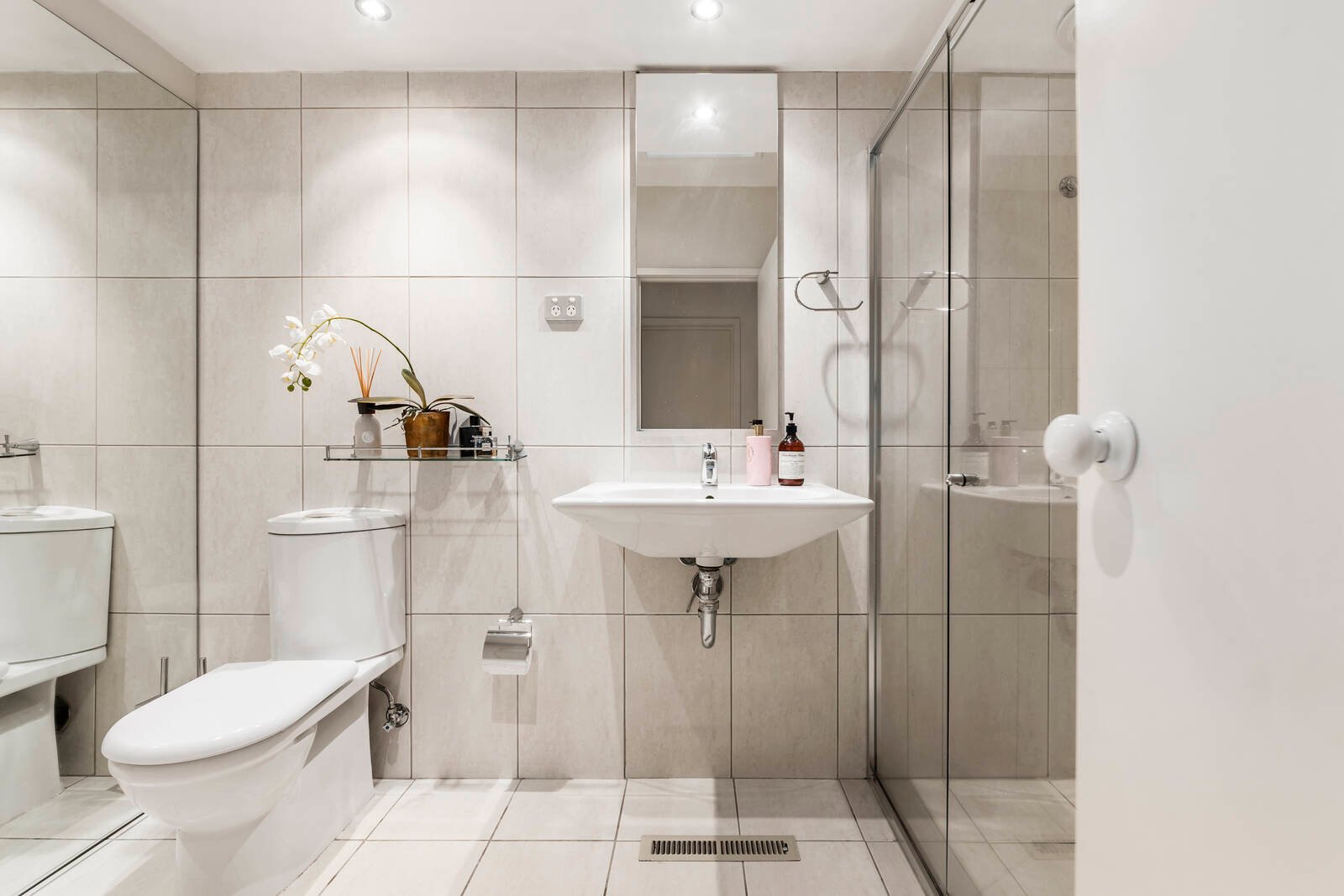 Real Estate and Property in 5B Hume Street, Kew, VIC