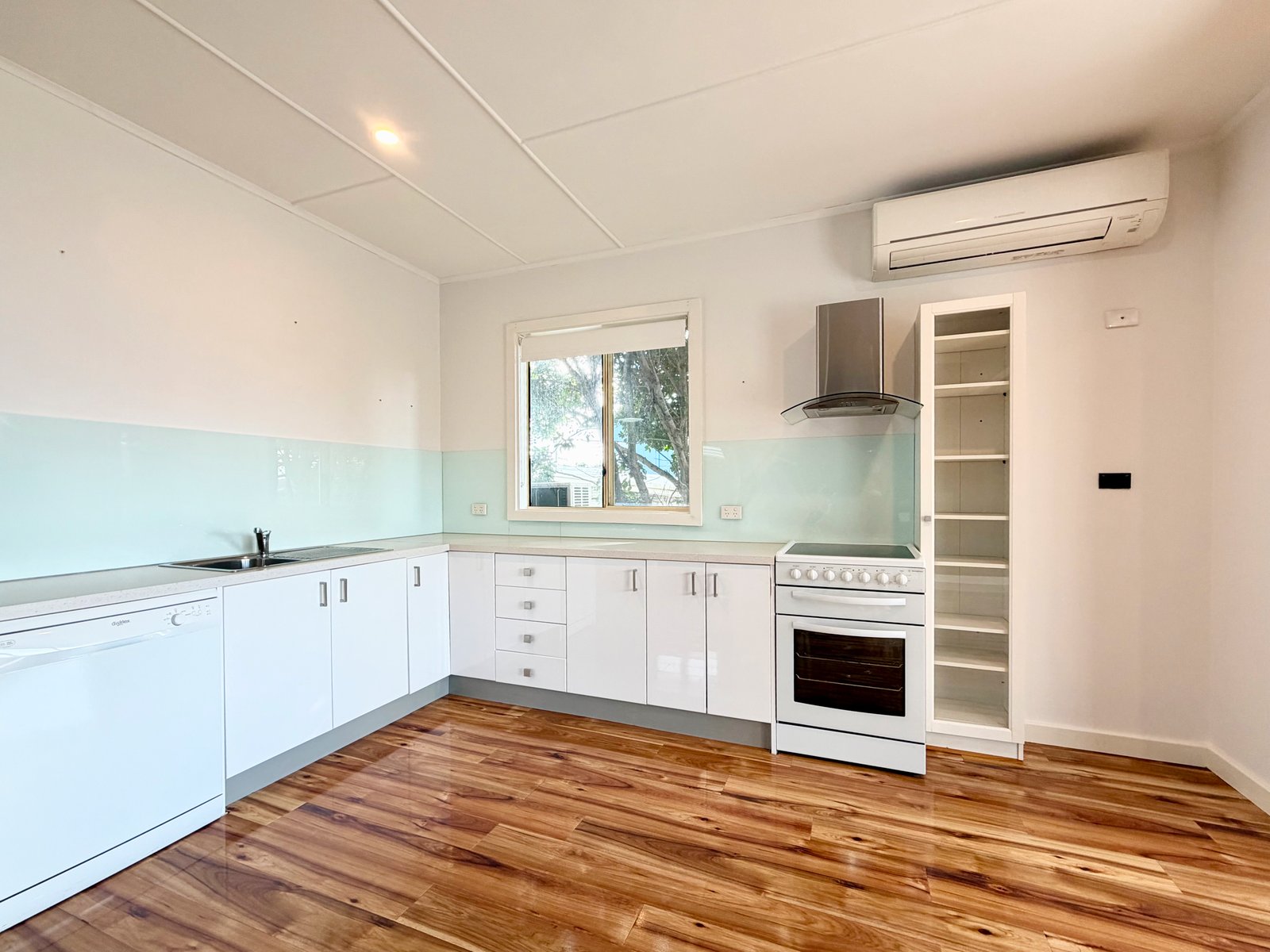 5b Market Street FINGAL BAY 10