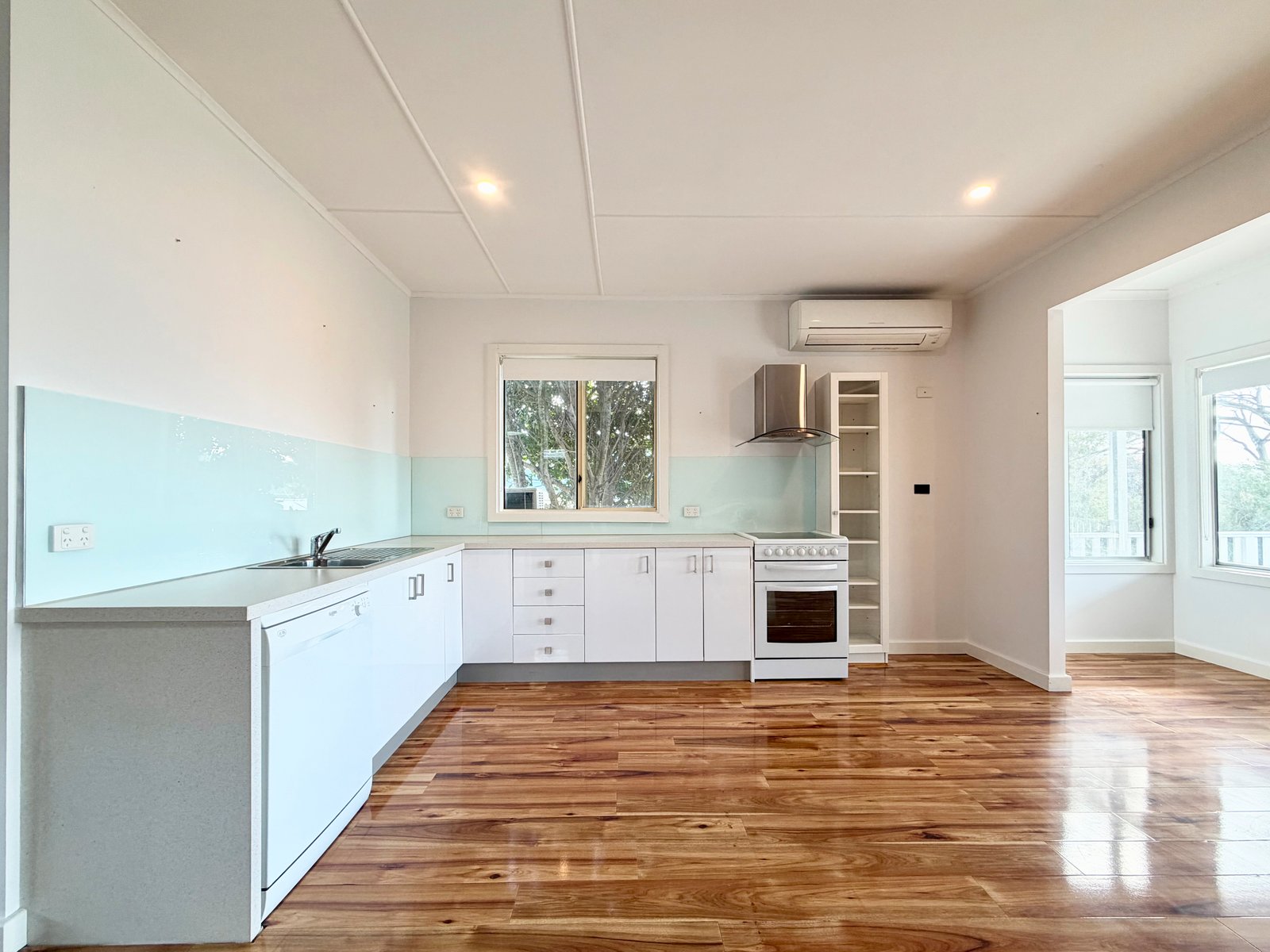 5b Market Street FINGAL BAY 11