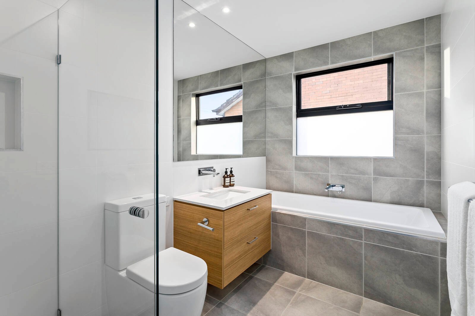 Real Estate and Property in 5B Scott Street, Caulfield South, VIC