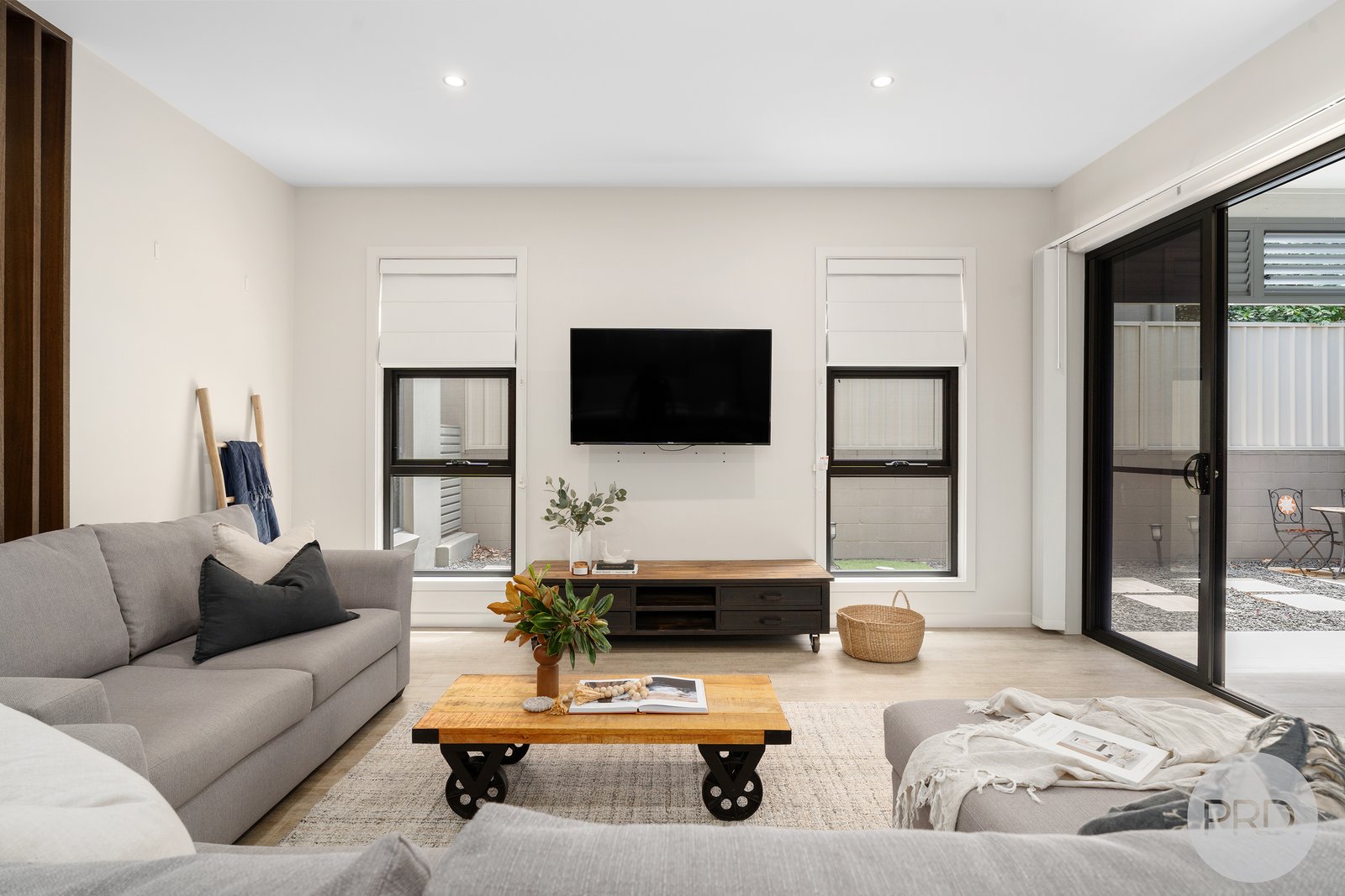 5B Thurlow Avenue NELSON BAY 4