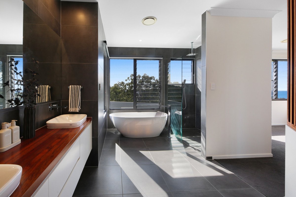 5B Vantage Point Drive Burleigh Heads 13