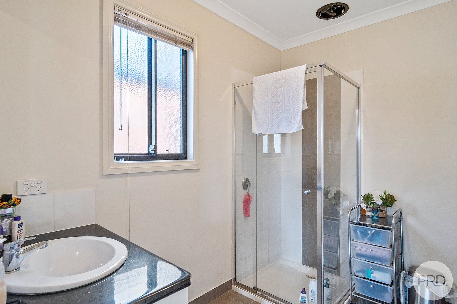 5B Vincent Drive KENNINGTON 8