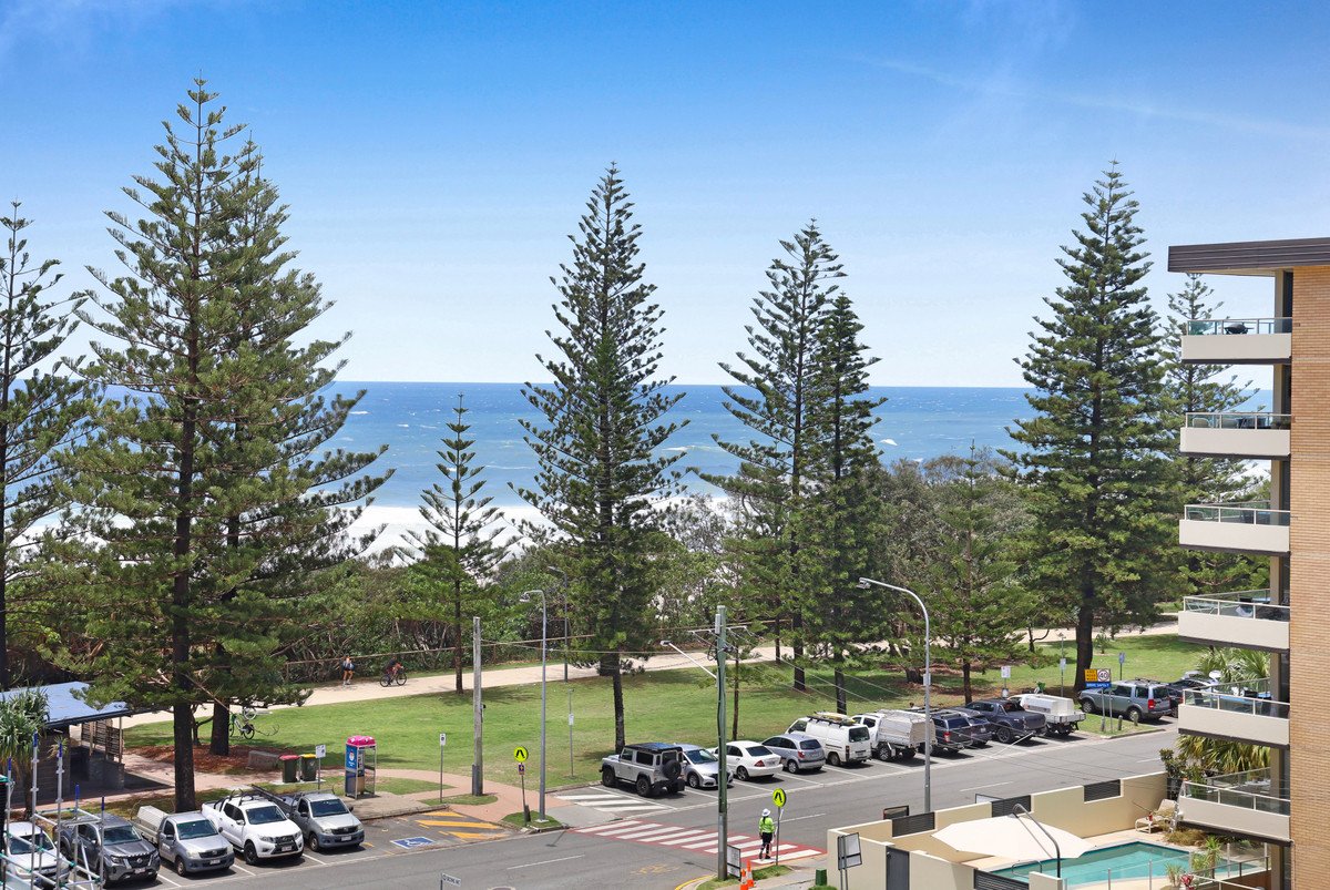 5B/3 Second Avenue Burleigh Heads 16