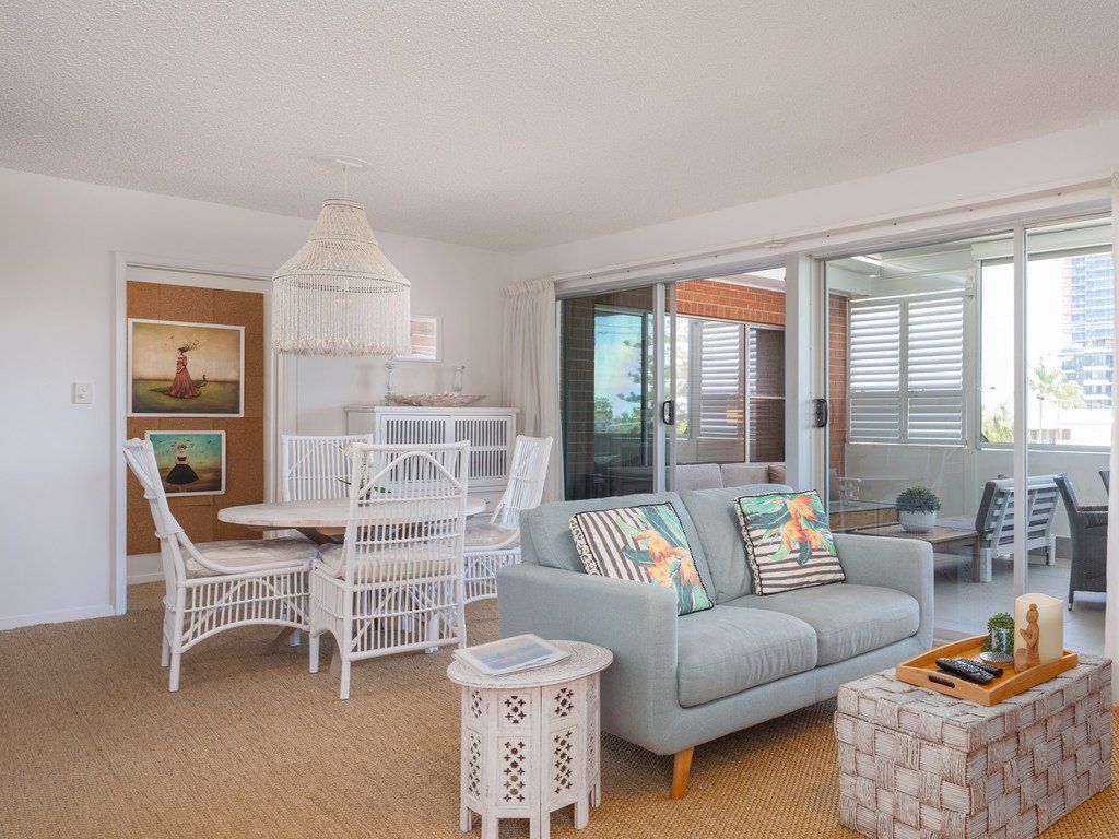 5B/44 The Esplanade BURLEIGH HEADS 3