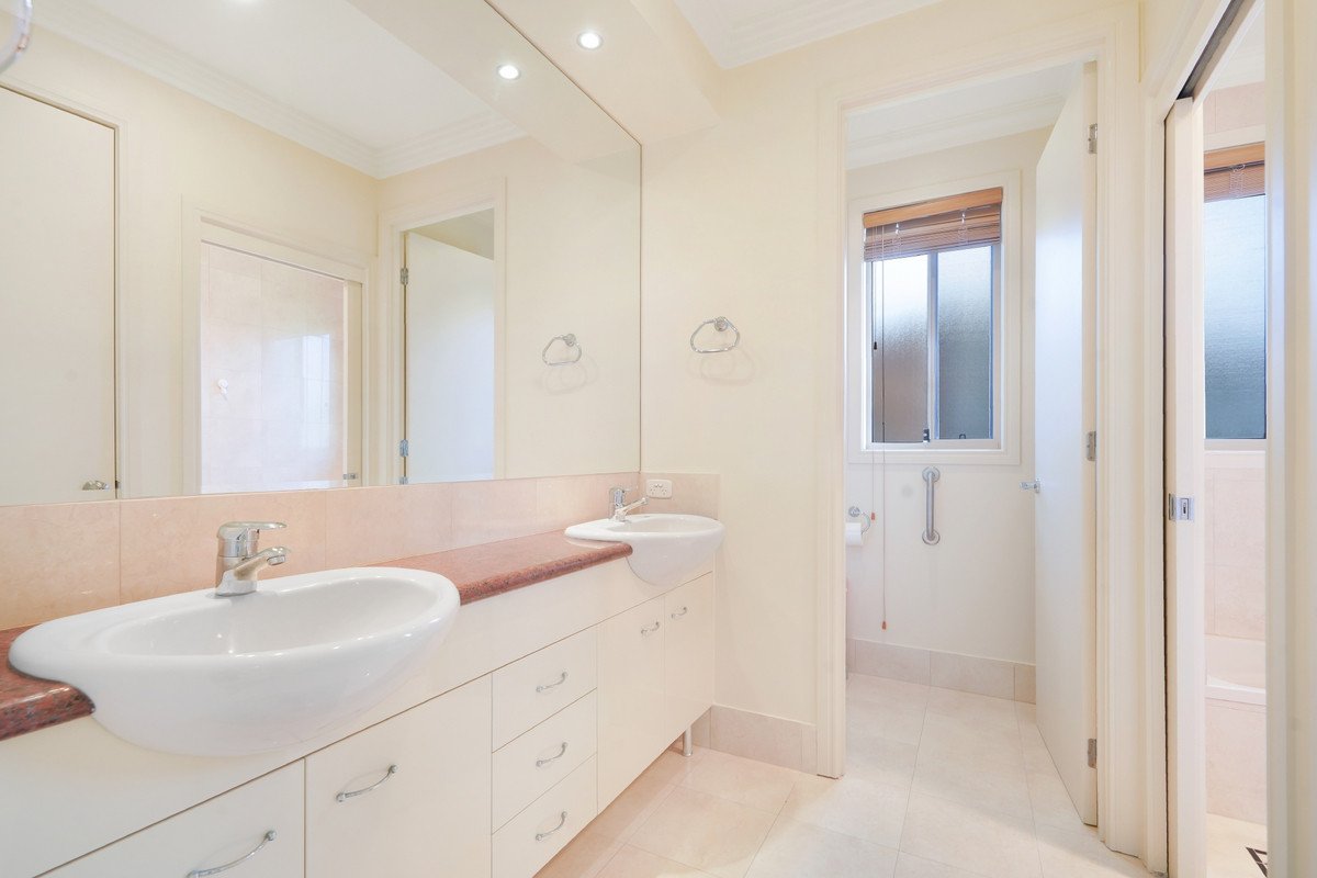 5C Vantage Point Drive Burleigh Heads 28