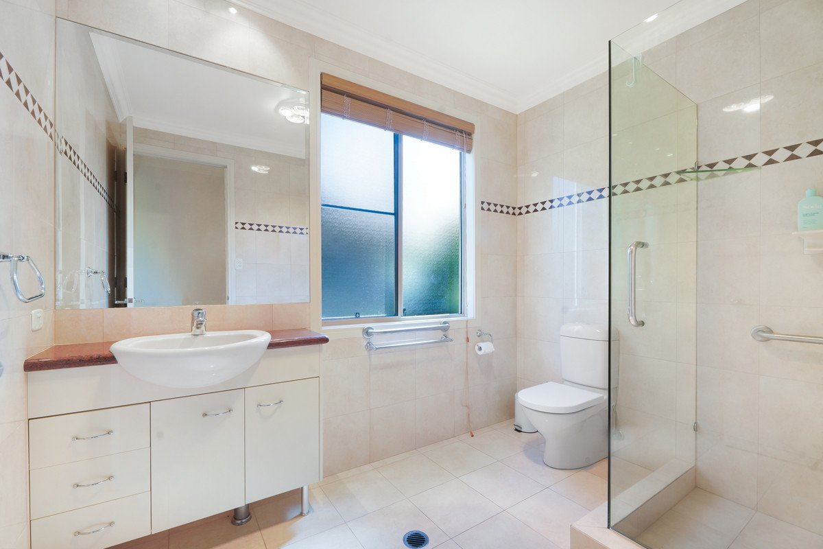 5C Vantage Point Drive Burleigh Heads 29