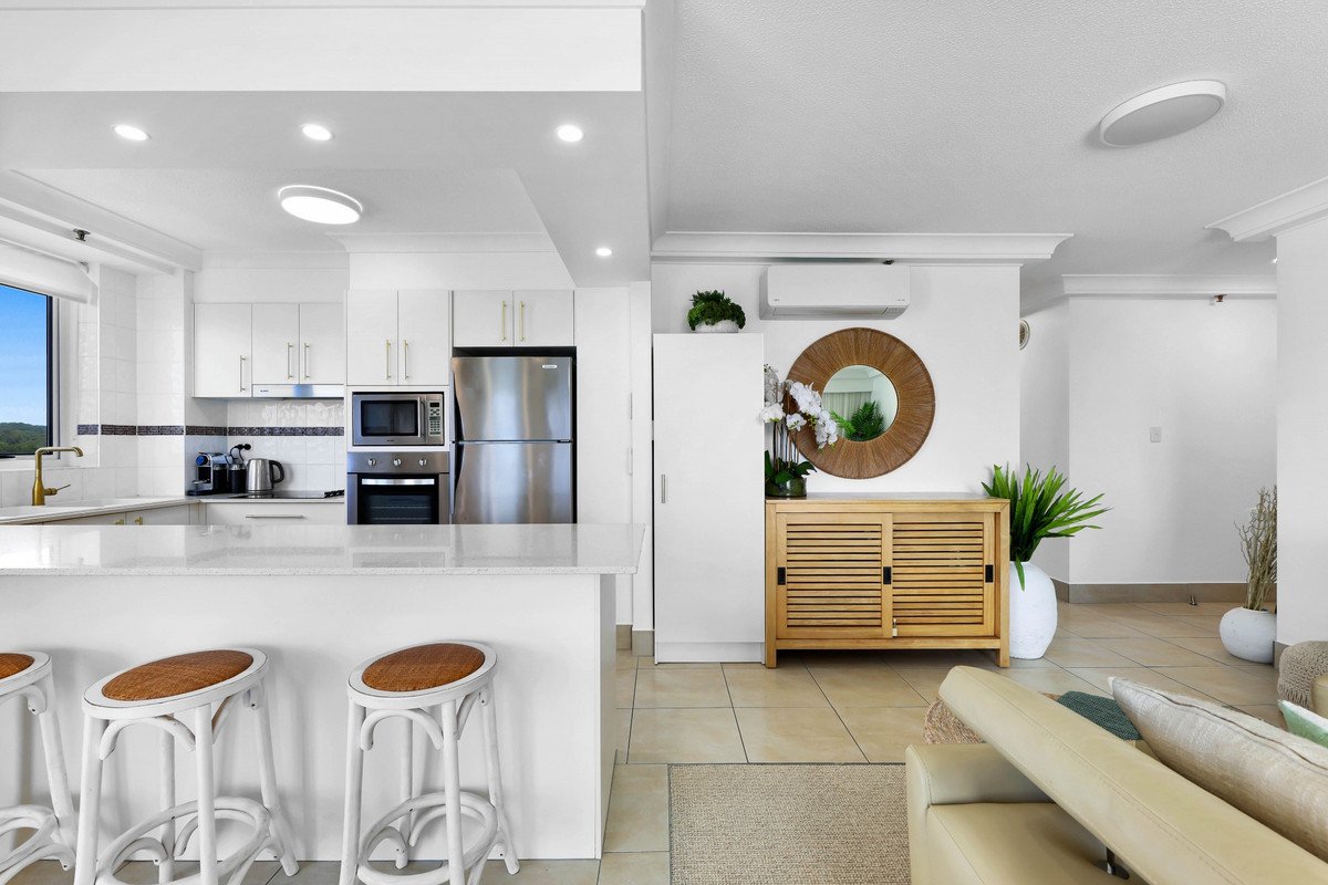 5c/3 Second Avenue Burleigh Heads 3